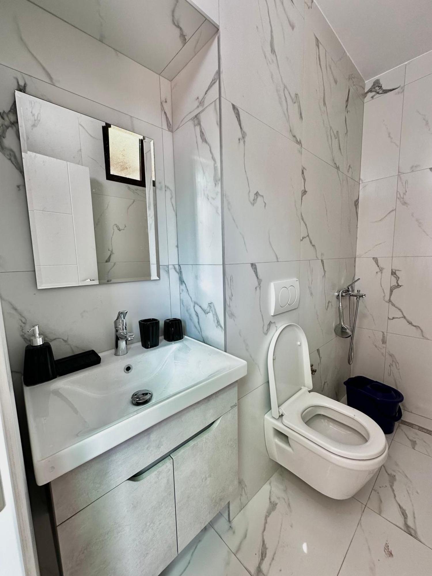 Tirana Apartment Center Jon Экстерьер фото