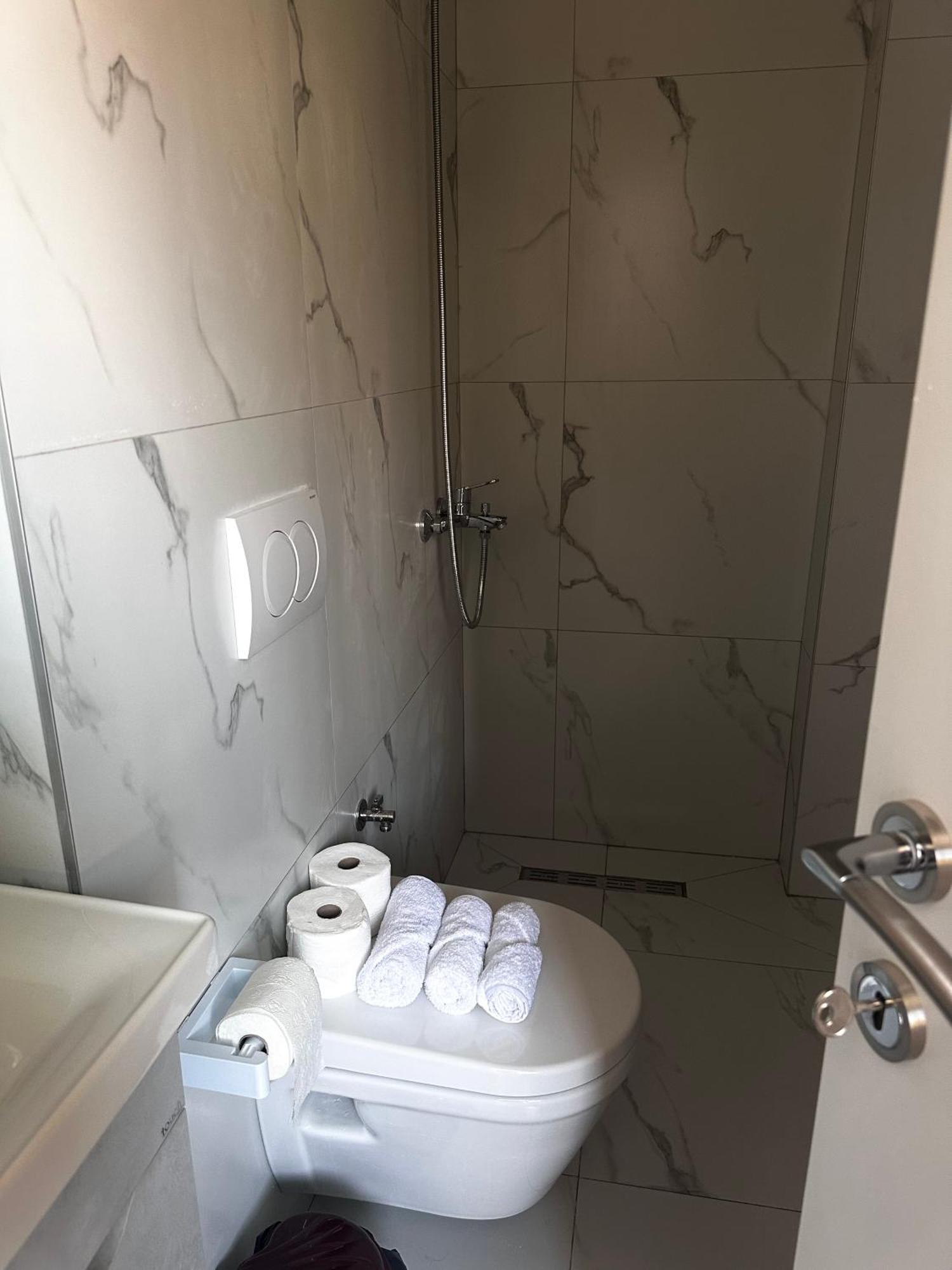 Tirana Apartment Center Jon Экстерьер фото